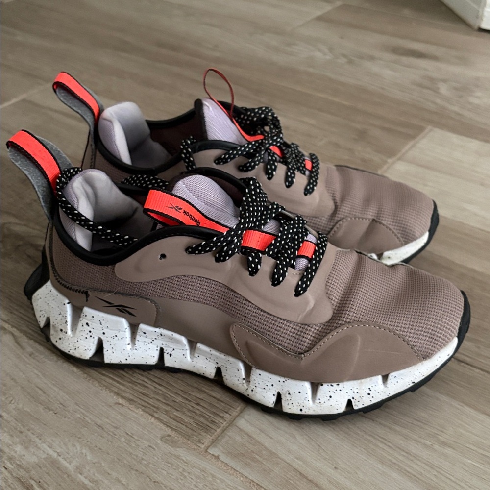 Reebok Taupe and Black Athletic Sneakers with White Speckle Laces